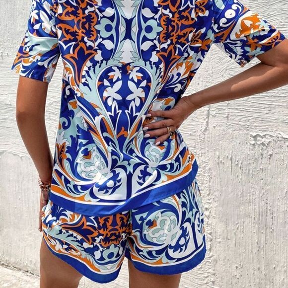 Vibrant Blue and Orange Patterned 2 Piece Set XXL - Picture 2 of 4